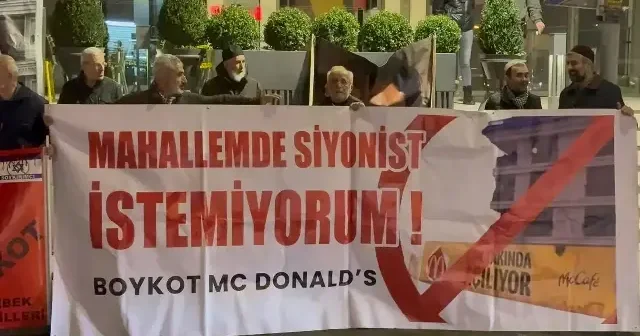 Üsküdarlıların İsrail boykotu sürüyor: Mahalle sakinleri MdDonald’s karşıtı protestoyu sürdürüyor VİDEO İZLE