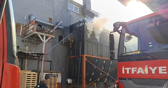 Mobilya fabrikasında yangın: 1 işçi yaralandı Bursa Haberleri