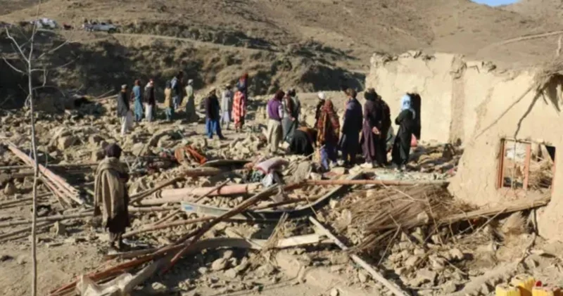 Pakistan dan Afganistan a hava saldırısı: 9 u çocuk 10 ölü!