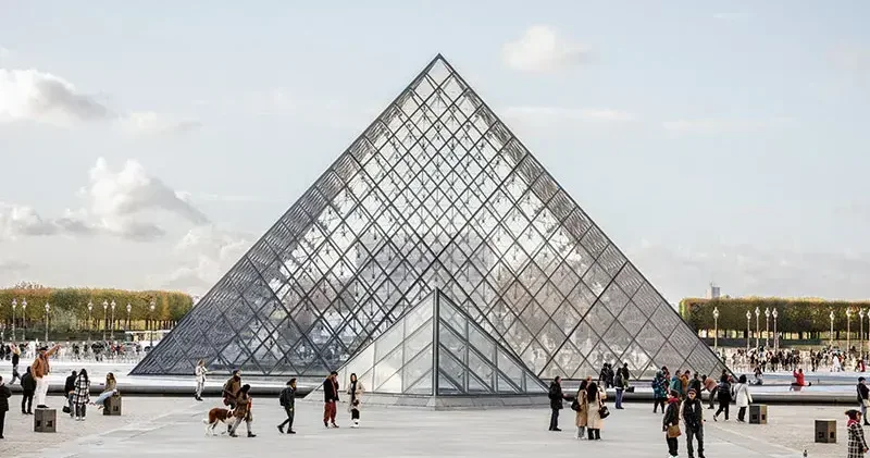 Fransa da Louvre Müzesi soygunuyla ilgili 4 kişi daha tutuklandı