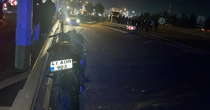 Motosiklet sürücüsü ile çarptığını tır şoförünü hayattan kopartan kaza Kocaeli Haberleri