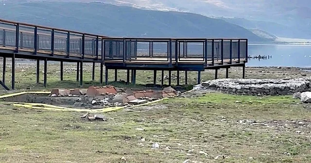 İznik te Papa ziyareti için mobil baz istasyonları kuruldu, Osmanlı motifli çinilerle hazırlık yapılıyor Papa 14. Leo nun yapacağı ziyaret İznik i hareketlendirdi Bursa Haberleri