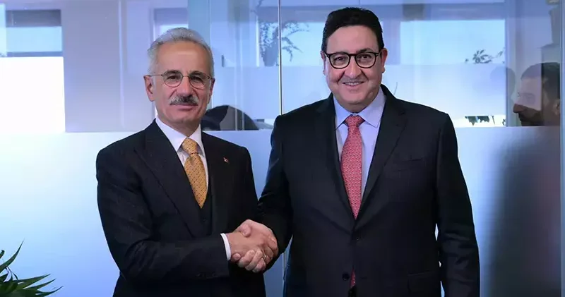 Bakan Uraloğlu, Fas Ulaştırma ve Lojistik Bakanı Kayouh ile bir araya geldi