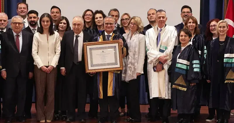 Yeditepe Üniversitesi, İtalya Büyükelçisi Marrapodi’ye fahri doktora verdi