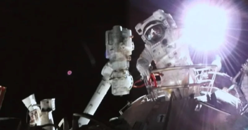 Çin, Şıncou 22 personel mekiğini uzay istasyonuna yolladı