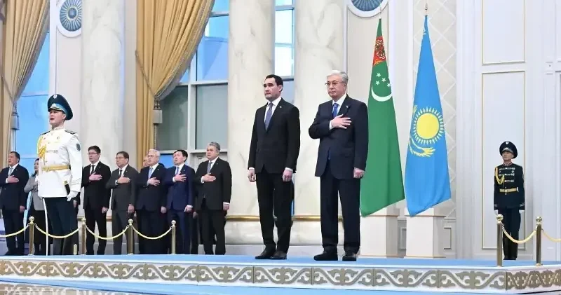 Kazakistan ve Türkmenistan dan dikkat çeken hamle: Türk dünyasını yakından ilgilendiriyor Asya Haberleri