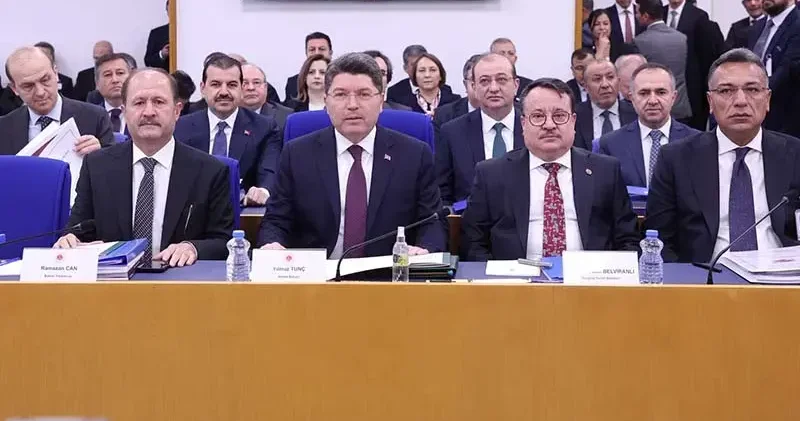 Bakan Tunç: Toplam 12 milyon 10 bin 82 derdest dosya bulunmaktadır