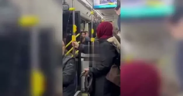 İstanbul da skandal olay: Otobüste yolcuların içinde tuvaletini yaptı!