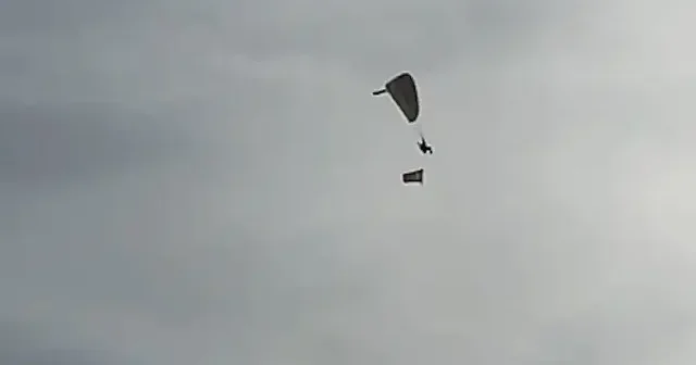 Paramotorlu Türk bayraklı gösteri Edirne’nin kurtuluş coşkusuna renk kattı VİDEO İZLE