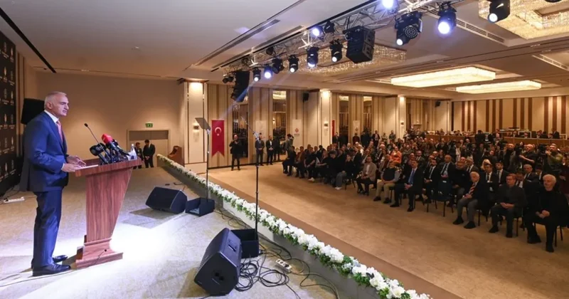 Turizm Bakanı Mehmet Nuri Ersoy dan Ayasofya açıklaması: Ecdadın mirasına gözümüz gibi bakıyoruz