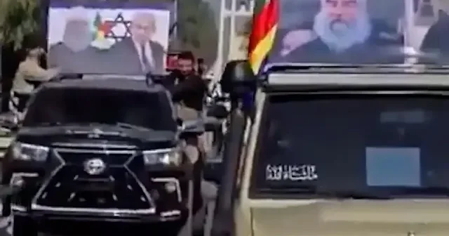 Suriye’deki İsrail destekli Dürziler Netanyahu fotoğraflarıyla turladı VİDEO İZLE