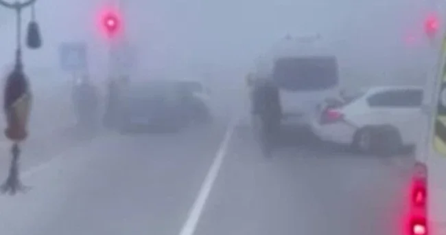 Ankara’da zincirleme kaza: 4 araç birbirine girdi