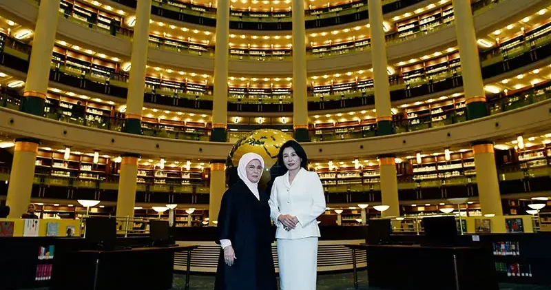 Emine Erdoğan, Güney Kore Devlet Başkanı nın eşi Kim ile Millet Kütüphanesi ni ziyaret etti