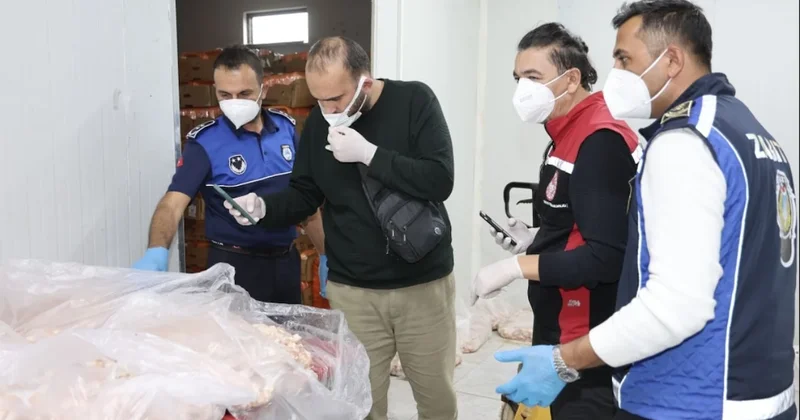 Halkın sağlığını tehlikeye atacaklardı! Onlarca ton bozuk tavuk, denetime takıldı Sözcü Gazetesi