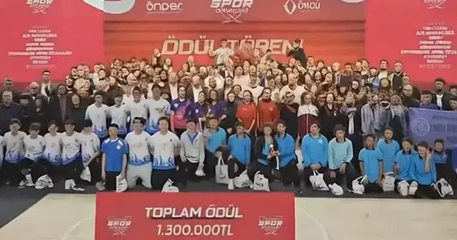 Öncü Spor Kulübü yetiştirdiği gençlerle sporun temeline ahlak ve disiplini inşa ediyor VİDEO İZLE