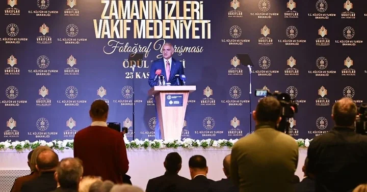 Bakan Ersoy dan Ayasofya açıklaması: Özgün doku titizlikle korunuyor