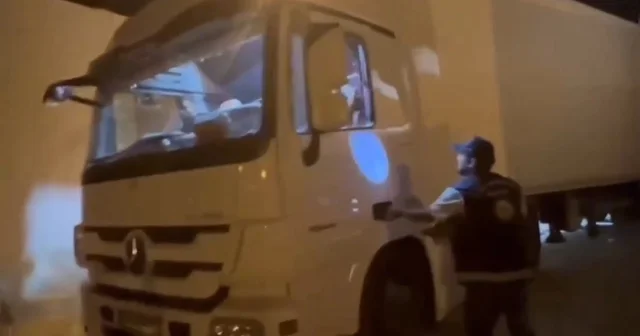 Hatay da 16 kaçak göçmen yakalandı; 2 kişi tutuklandı Hatay Haberleri