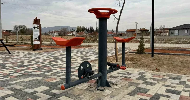 Yeni açılan park vandalların hedefi oldu