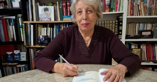 Sadberk öğretmen, 4 kitabını okurlarla buluşturuyor Manisa Haberleri