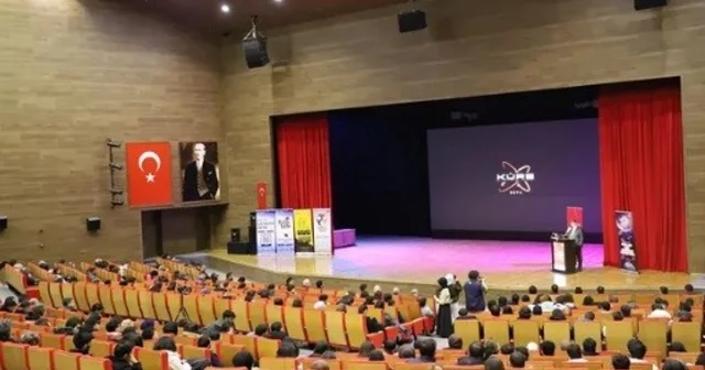 EBYÜ de dijital bilgi ve yapay zekâ konuşuldu Erzincan Haberleri