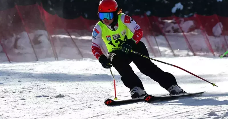Sıla Kara dan üç altın; Alp Disiplini FIS Sarıkamış Cup Yarışları sona erdi Spor Haberleri