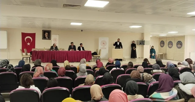 KYK yurdunda kandil programı gerçekleştirildi Sivas ta Regaip Kandili dolayısıyla Kredi Yurtlar Kurumu (KYK) yurtlarında kalan kız öğrencilere yönelik program gerçekleştirildi Sivas Haberleri