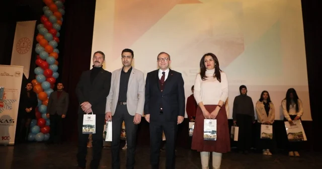 Kars ta en çok kitap okuyanlara ödülleri verildi Kars Haberleri