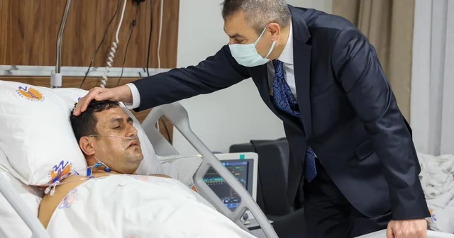 Öğrencinin vurduğu okul müdürü servise alındı, Bakan Tekin le görüştü Mersin Haberleri