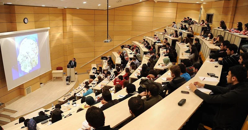 Üniversitelerde lisans okumanın süresi değişecek