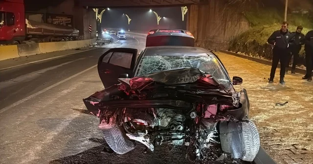Polisin dur ihtarına uymadı, kaçarken kaza yaptı: 2 yaralı Karabük Haberleri