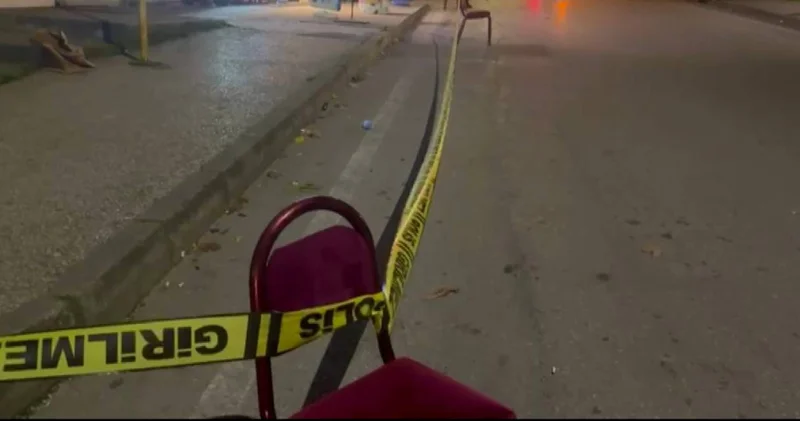 Sokak ortasında çatışma: Yoldan geçen masum vatandaş yaralandı