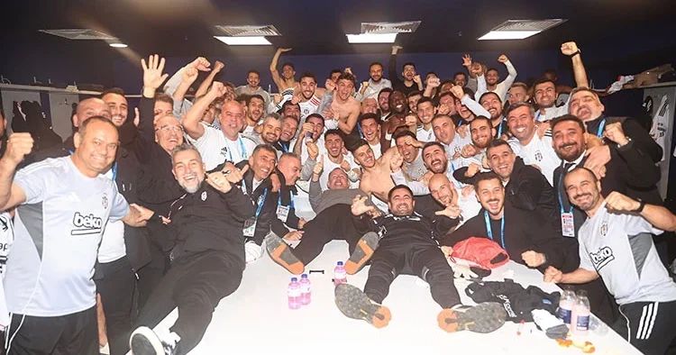 Fenerbahçe galibiyeti sonrası Beşiktaşlı futbolculardan Sergen Yalçın a övgü!