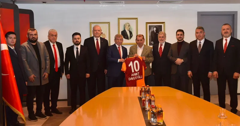Ahmet Davutoğlu Galatasaray’da