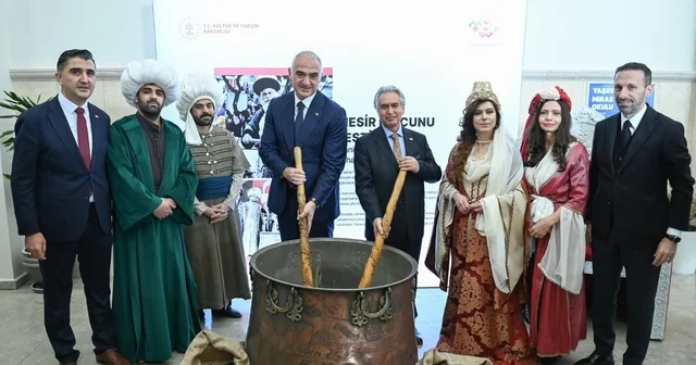 Kültür ve Turizm Bakanı Ersoy, Ankara da Mesir Macunu kardı Manisa Haberleri