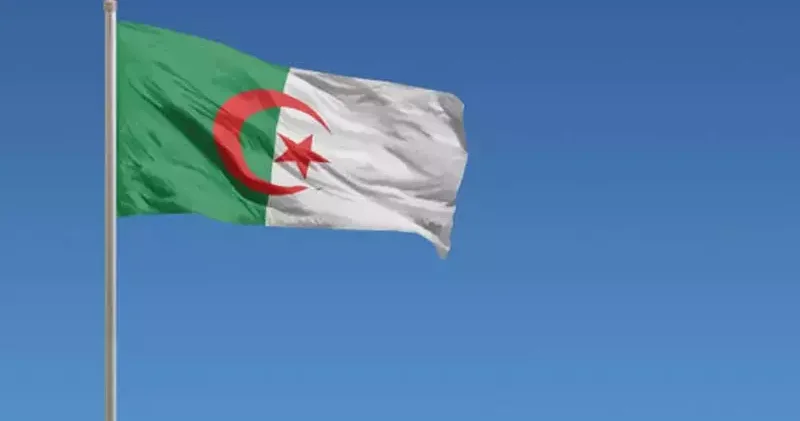 Cezayir’de Fransız sömürgeciliği suç ilan edildi