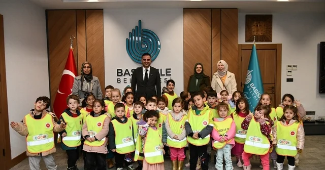 Başiskele de 4 6 yaş Kur an kursu öğrencilerinden belediye ziyareti Kocaeli Haberleri