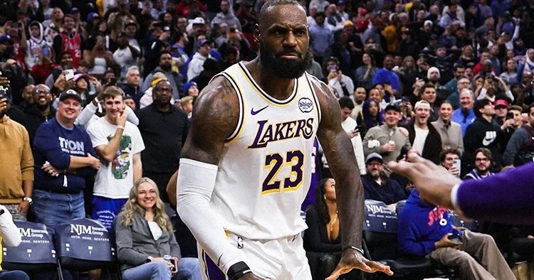 LeBron James açıklaması: Zihnen sahadan uzaklaştı!