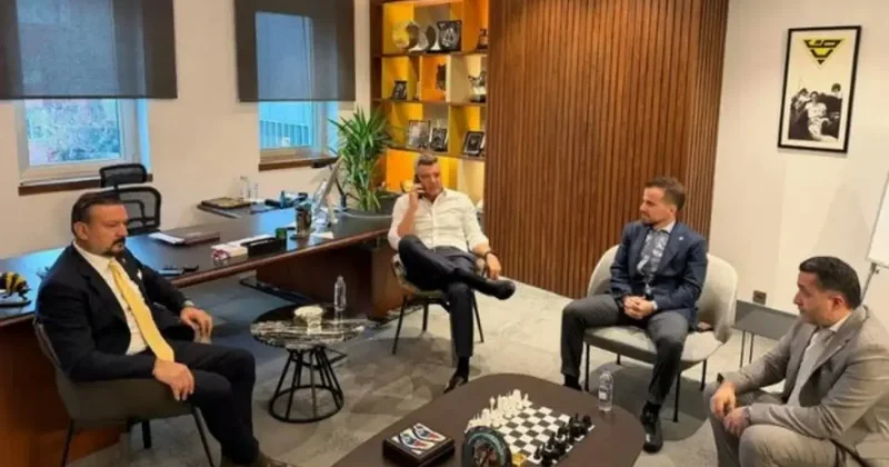 Sadettin Saran kulüp binasına geldi! İlk fotoğraf da geldi