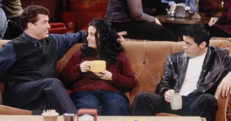 Friends dizisinin oyuncusu kansere yenik düştü