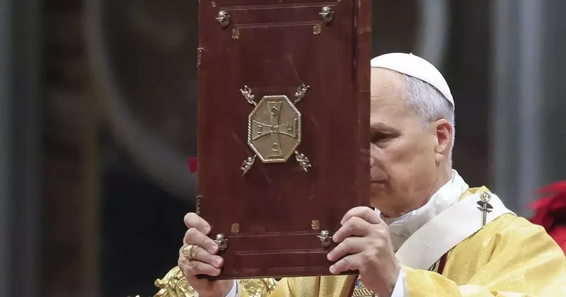 Papa 14. Leo nun İlk Noel Ayini