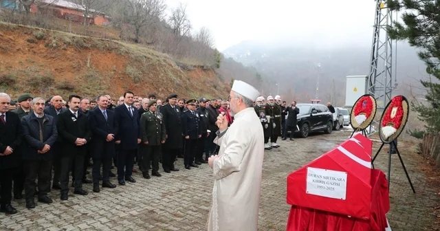 Kıbrıs Gazisi Duran Sırtıkara son yolculuğuna uğurlandı Tokat Haberleri