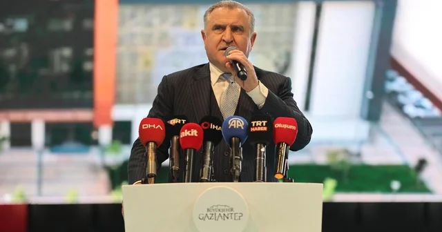 Bakan Dr. Osman Aşkın Bak: Çocuklarımız ve gençlerimiz abur cuburdan uzak dursun Kamil Ocak Spor Salonu, 4. Gazi Oyunlarıyla kapılarını açtı Gaziantep Haberleri