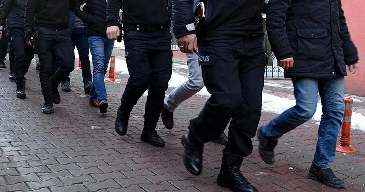 Ankara merkezli 8 ilde FETÖ operasyonu: 20 şüpheli hakkında gözaltı kararı