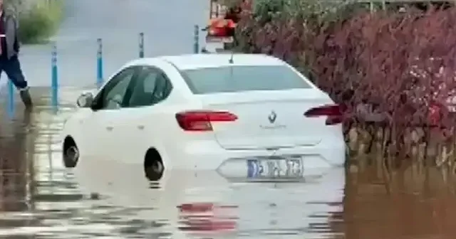Bodrum’da sağanak hayatı felç etti: Evler su altında kaldı VİDEO İZLE