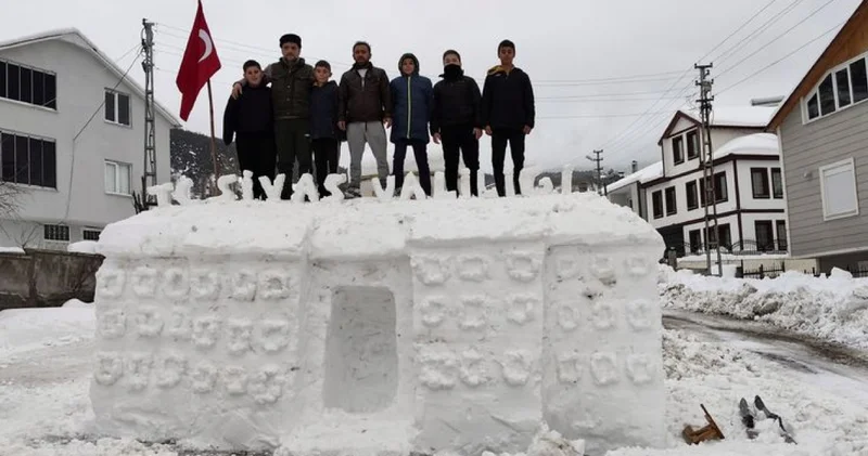 Kardan Kız Kulesi nin ardından Sivas Valiliği binasını yaptılar