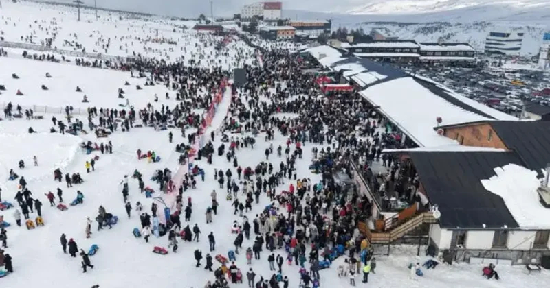 Doldu taştı! Yüz binler Erciyes e akın etti!