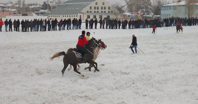 Aşkale de cirit coşkusu: Dostluk müsabakası ilgiyle izlendi Erzurum Haberleri