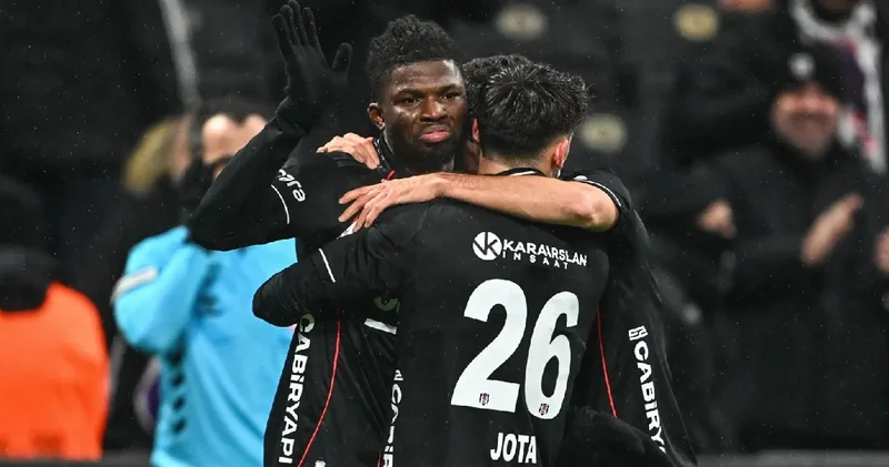 Beşiktaş ın Eyüpspor maçı ilk 11 i belli oldu: Oyuncuları bir bir giden Sergen Yalçın kararını verdi