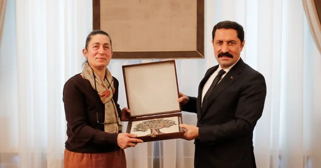 Yaşayan İnsan Hazineleri Ödülü ne layık görülen ipek böceği yetiştiricisi Duman: Durmayacağız Hatay Haberleri