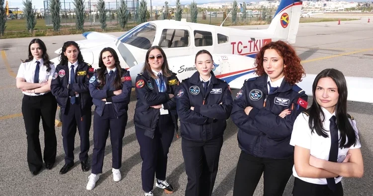 THK Üniversitesi’nden ‘Mektepli’ kadın pilotlar